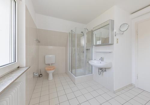 DG: Duschbadezimmer