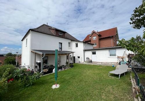 Die Gartenseiten mit Terrasse