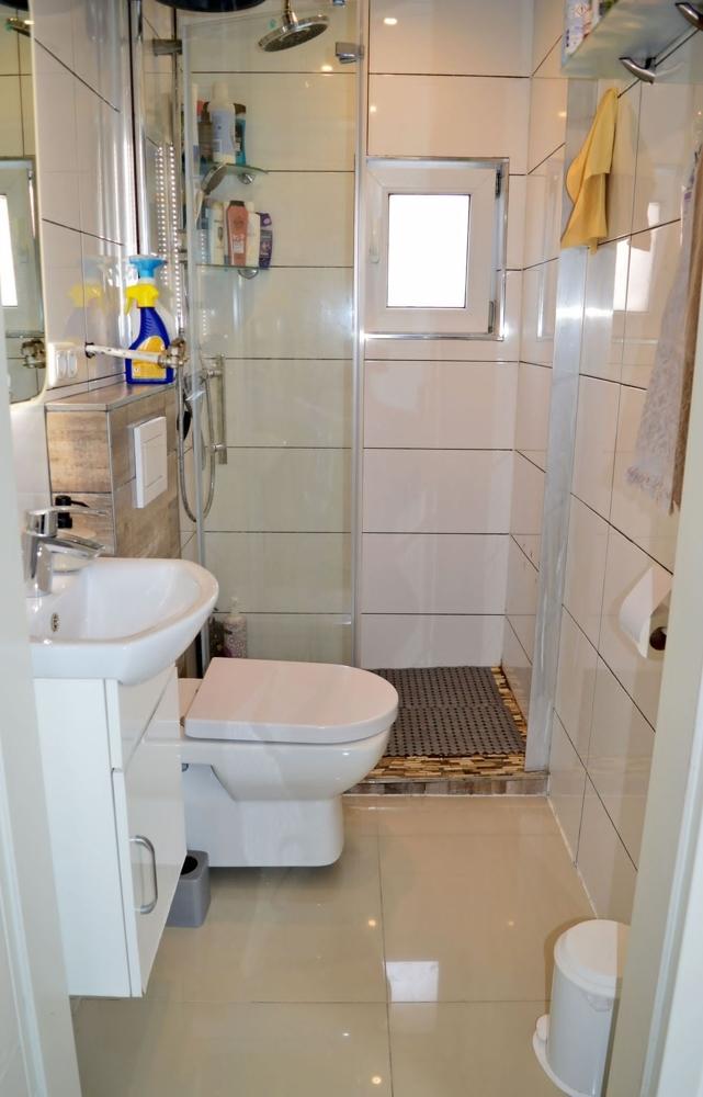 Eines der Badezimmer