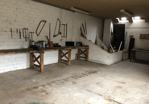 Remise 1 mit Werkstatt