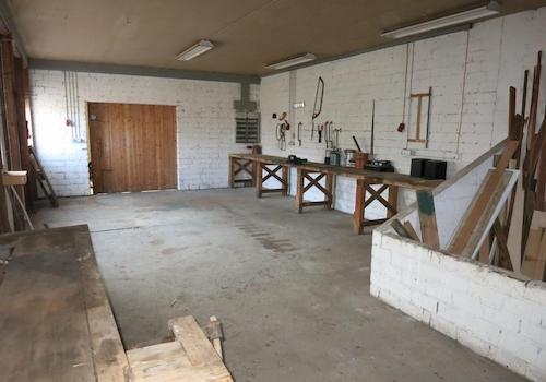 Remise 1 mit Werkstatt