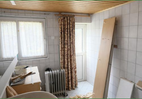 Badezimmer Erdgeschoss mit Zugang zum Garten