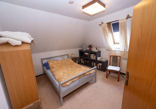 Schlafzimmer OG (2)