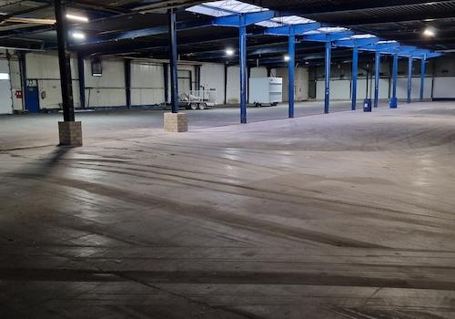 Halle A innen 2400qm 2