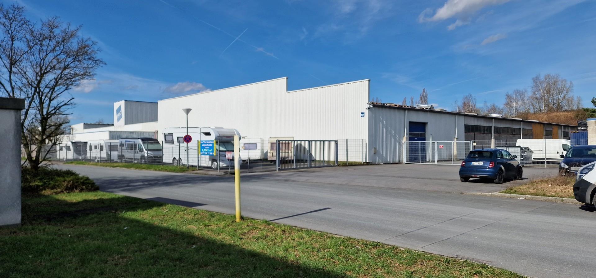 Halle B 2800 qm Seitenansicht