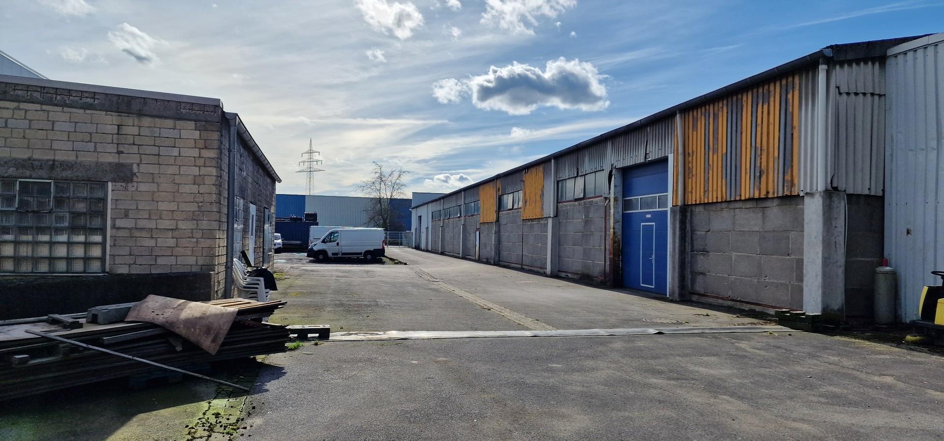 Halle B hintere Zufahrt