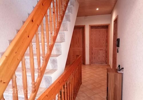  Treppenhaus 1.OG zu 2. OG