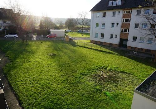 Ausblick Balkon in den Garten