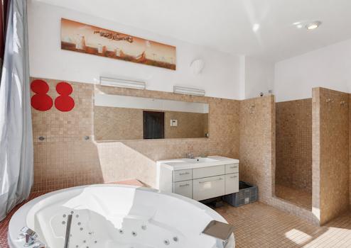 Property thumbnail 12