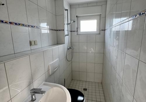 Gäste WC mit Dusche