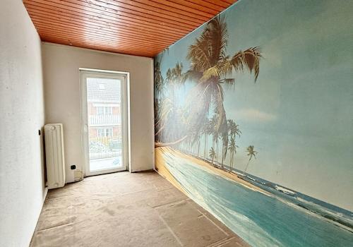 Kinderzimmer mit Zugang zum Balkon