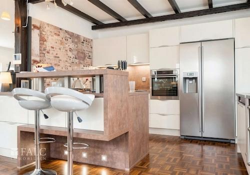 Küche 1.OG - (KI generiert)