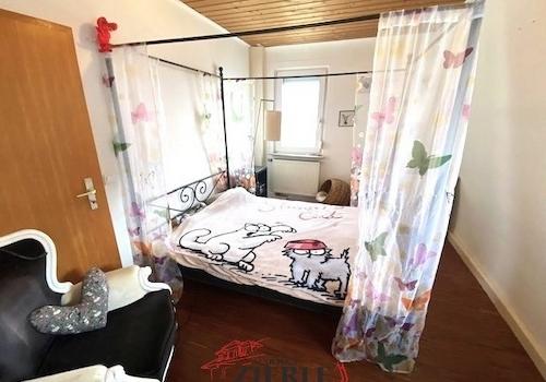 Schlafzimmer/ehemaliges Kinderzimmer 1. OG