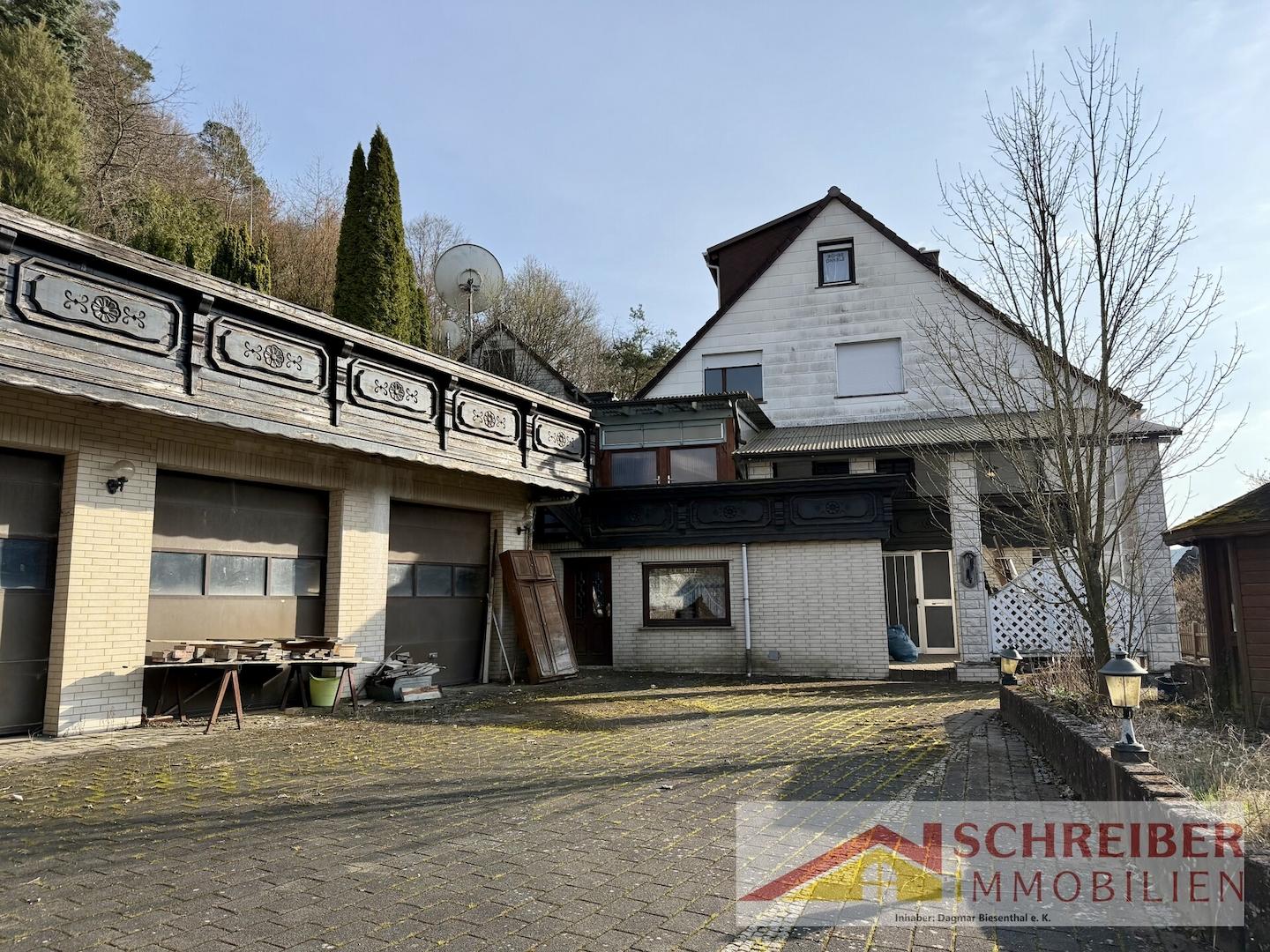 Garagen mit Haus