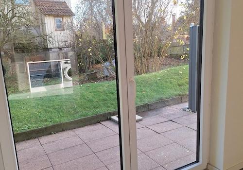 Zugang zu Terasse Seite WZ