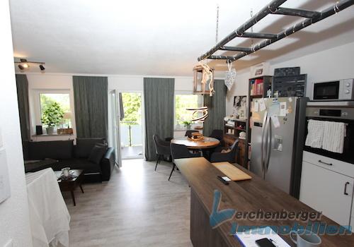 Wohnzimmer mit Küche