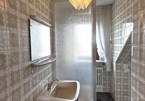 zweites Badezimmer im DG