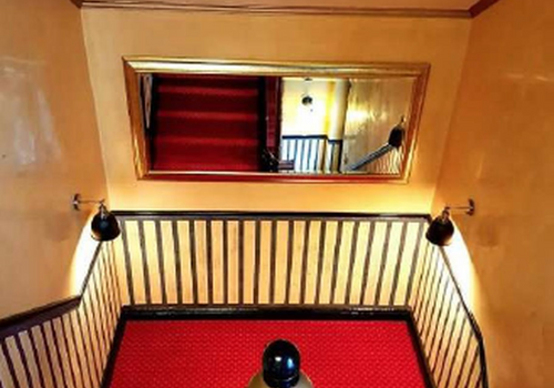 V | EG/OG-Treppenhaus