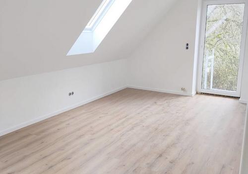 2. Schlafzimmer OG mit sep. Ankleide