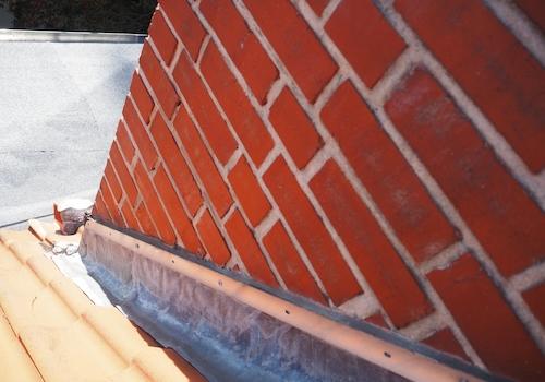 Schornstein, Dach, Anschluss