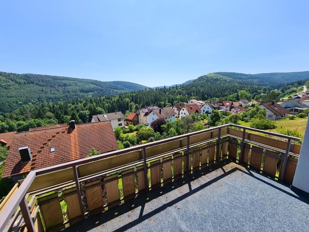auch mit Balkon