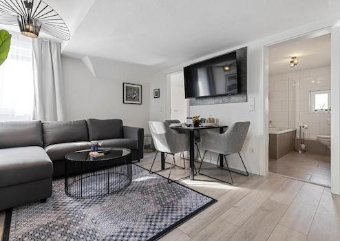 Property thumbnail 9