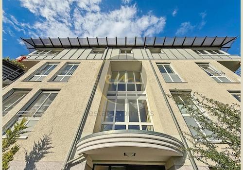 Fassaden im Eingangsbereich