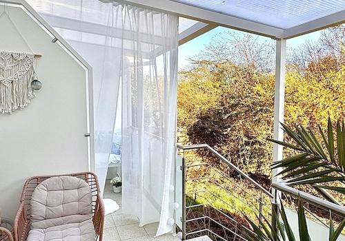 Kleiner Balkon u. Gartenzugang