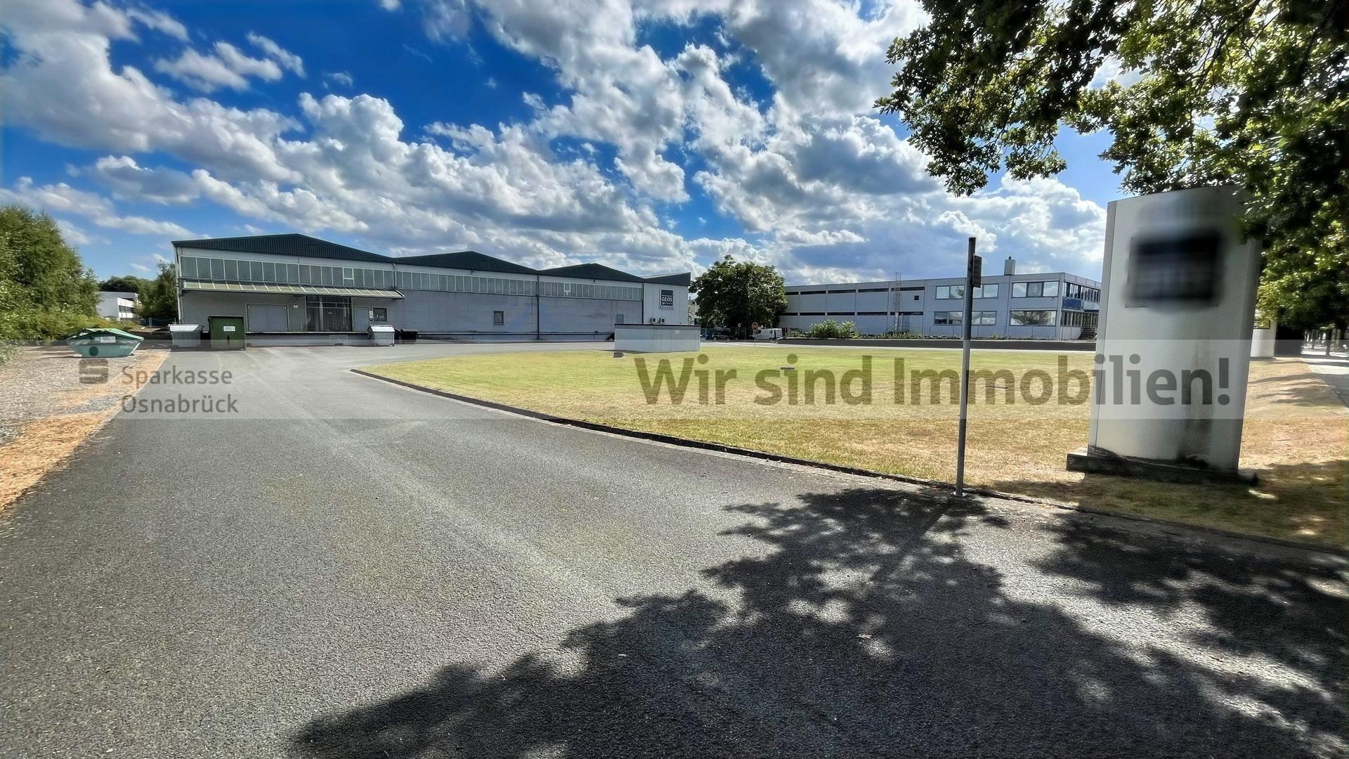 Westseite, LKW-Zufahrt