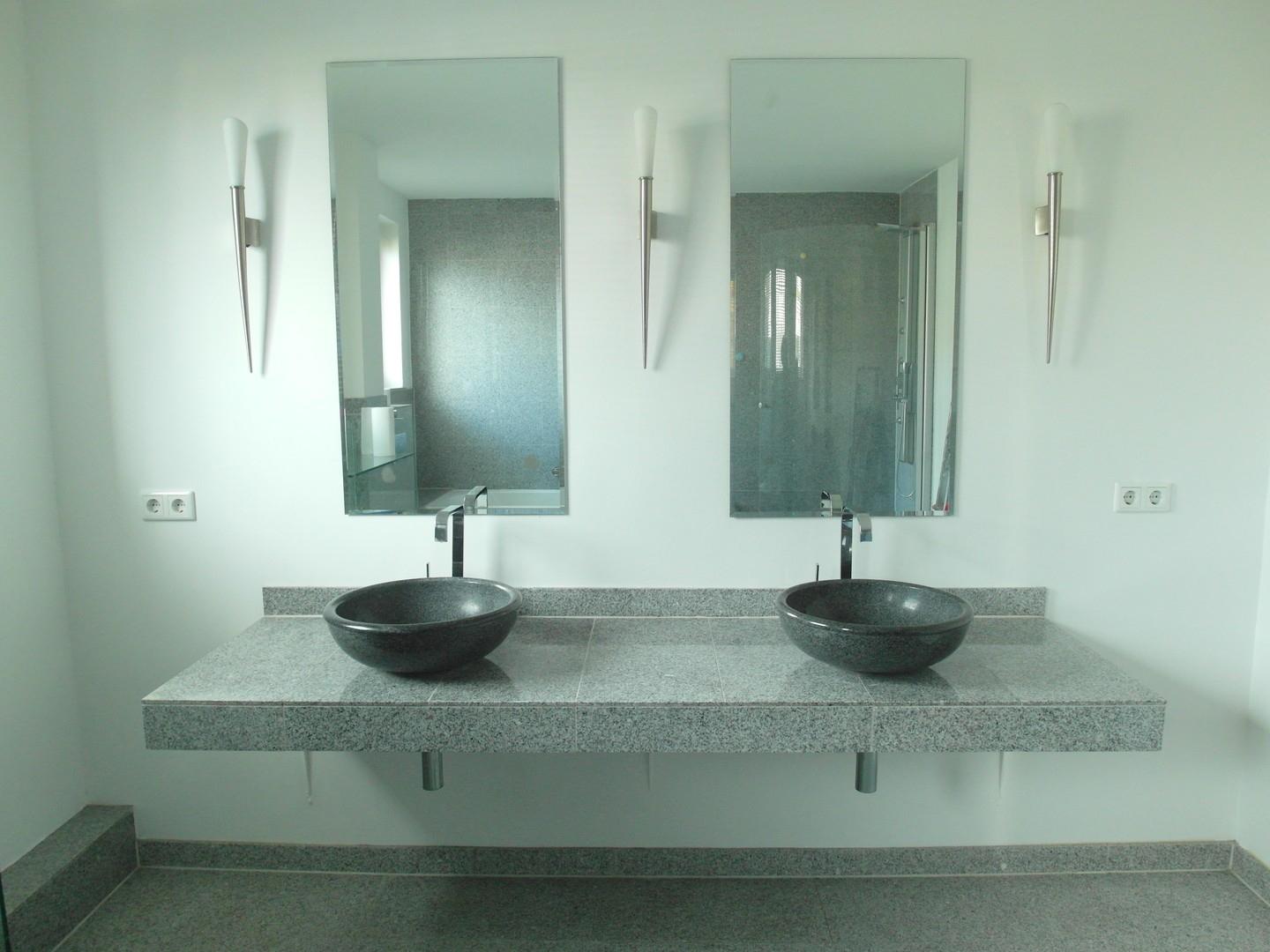 Badezimmer 2