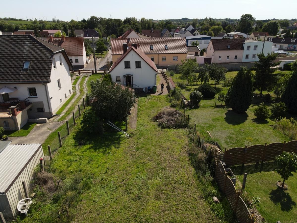 Grundstück