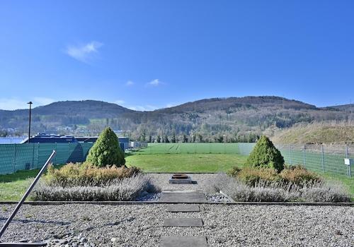 Grundstück hinter der Halle
