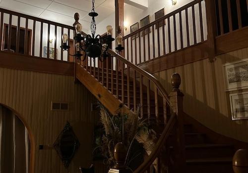Eingang mit Treppe