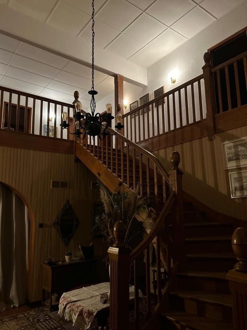 Eingang mit Treppe