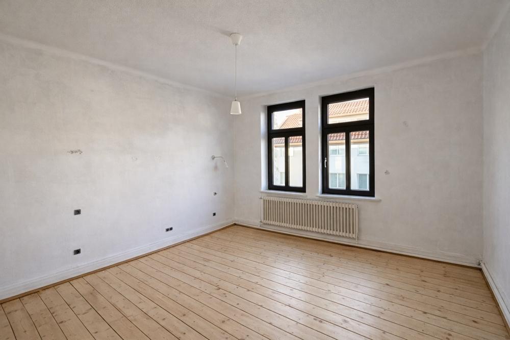 Gut zu möblierendes Schlafzimmer