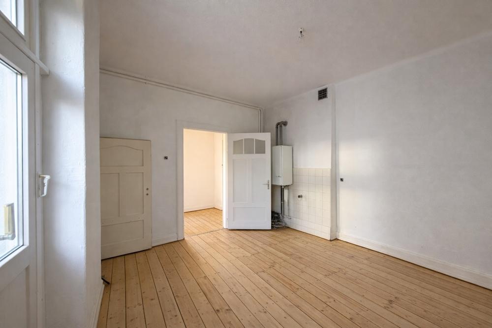 Tolle Wohnküche mit Speisekammer