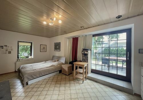 Zimmer mit Terrassenausgang