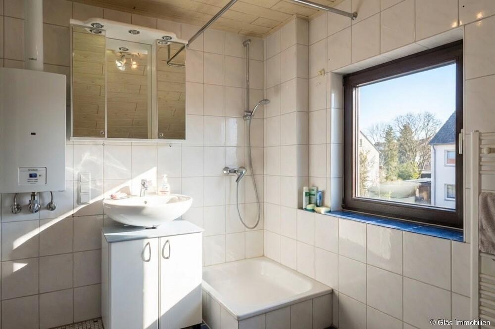 Bad Dachgeschoss mit Dusche und...