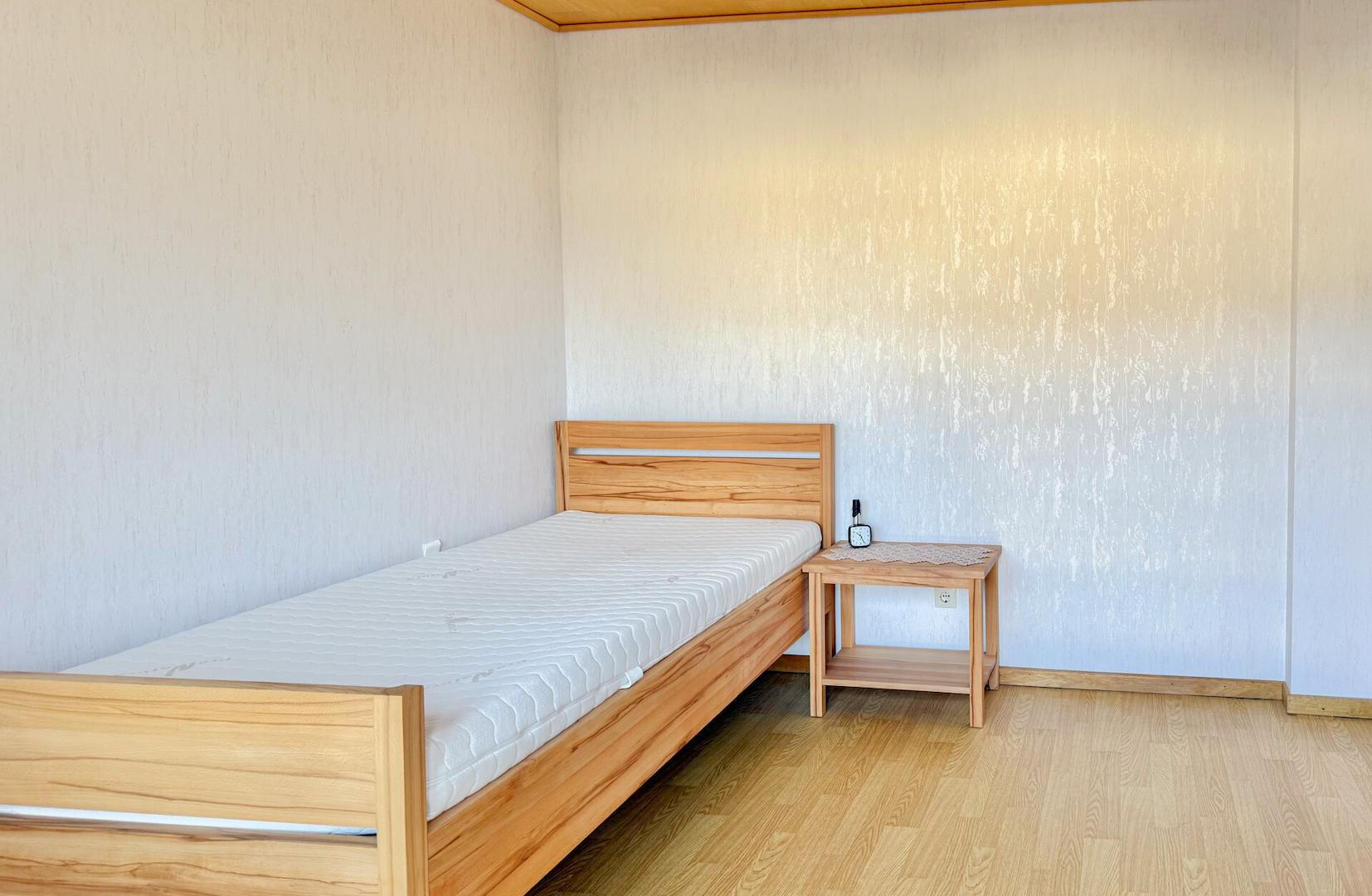 Haus Nr. 6 OG Kinderzimmer mit Balkon