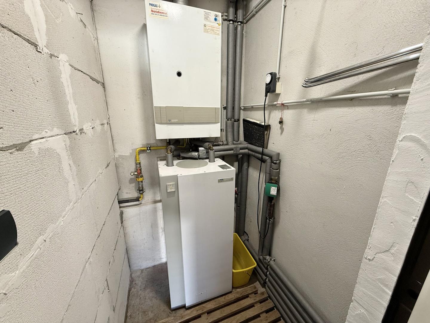 Haus Nr. 6 Gastherme in Garage