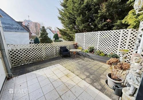 Terrasse, über den Wintergarten 