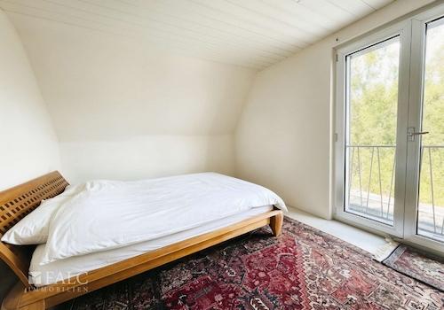 Gemini_Generated_Image_hwfbvrhwfbvrhwfb - (KI generiert)