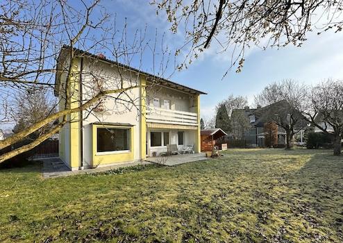 AIGNER - Großes Grundstück mit Altbestand in Waldtrudering