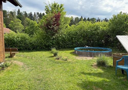 Garten mit Pool