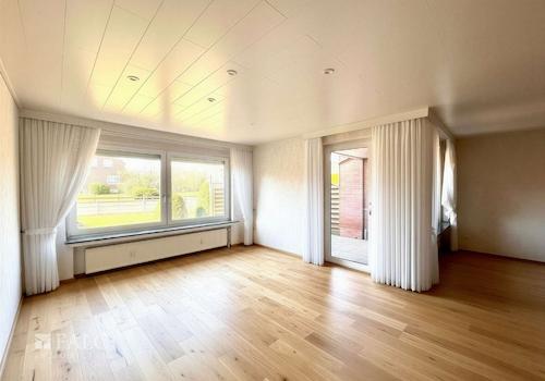 Wohn- und Esszimmer EG - (KI generiert)