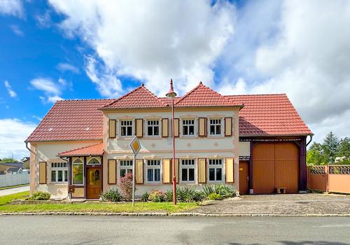 ...schlossverdächtiges Schmuckstück