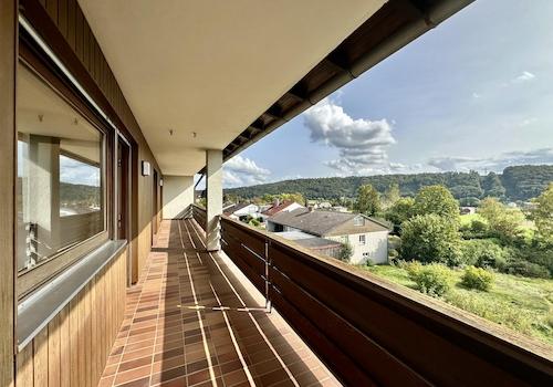 großer Balkon, 1. Stock