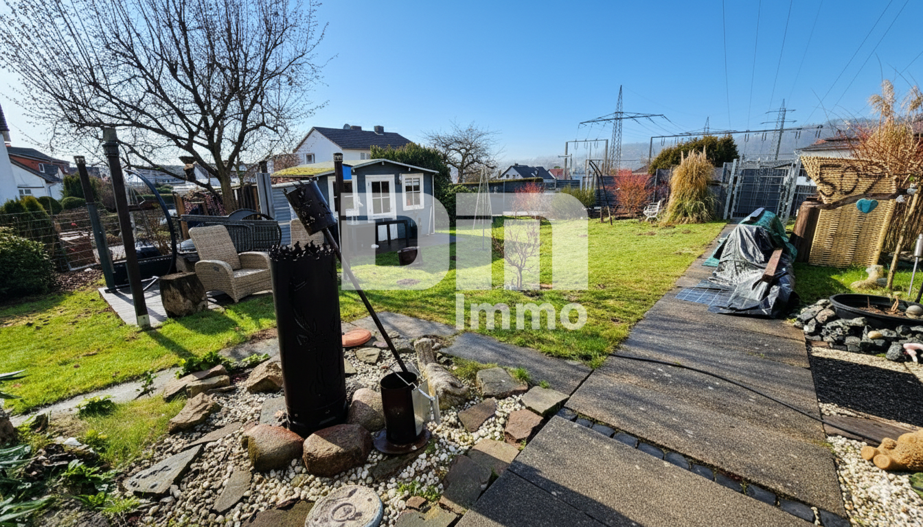 Gartenbereich vor dem Haus / Freisitz / Gartenhaus