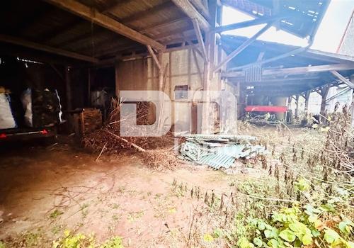 Innenhof / 2. Zufahrt / Zufahrt Scheune und Stall