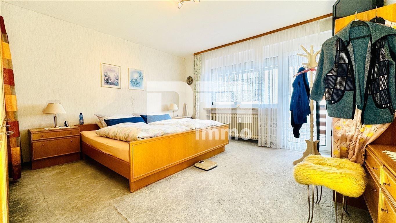 WE2 OG Schlafzimmer / Zugang Balkon